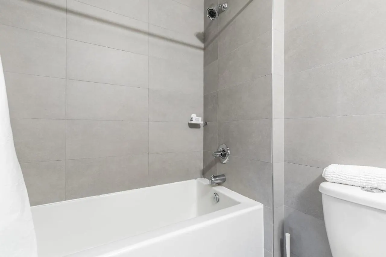 Luxury 1Br Condo - King Bed - Stunning City View Toronto Canada